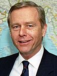 Pete Wilson meeting with Les Aspin, Feb 3, 1993 - cropped to Wilson (3x4a)