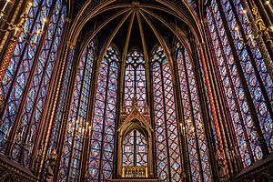 Archivo:Sainte Chapelle Interior Stained Glass