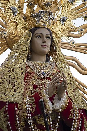 Archivo:Santísma Virgen del Rosario Coronada