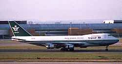 Archivo:Saudia Boeing 747-168B HZ-AIH
