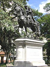 Archivo:Simon Bolivar-Estatua-Medellin(2)