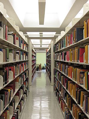Archivo:The Davis Library, UNC Chapel Hill