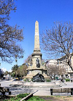 Archivo:The memorial to Lord Cochrane in Valparaiso