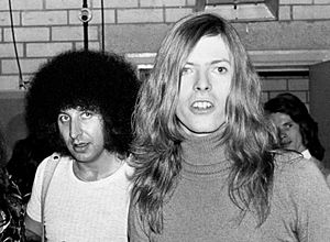 Archivo:Tony Defries et David Bowie