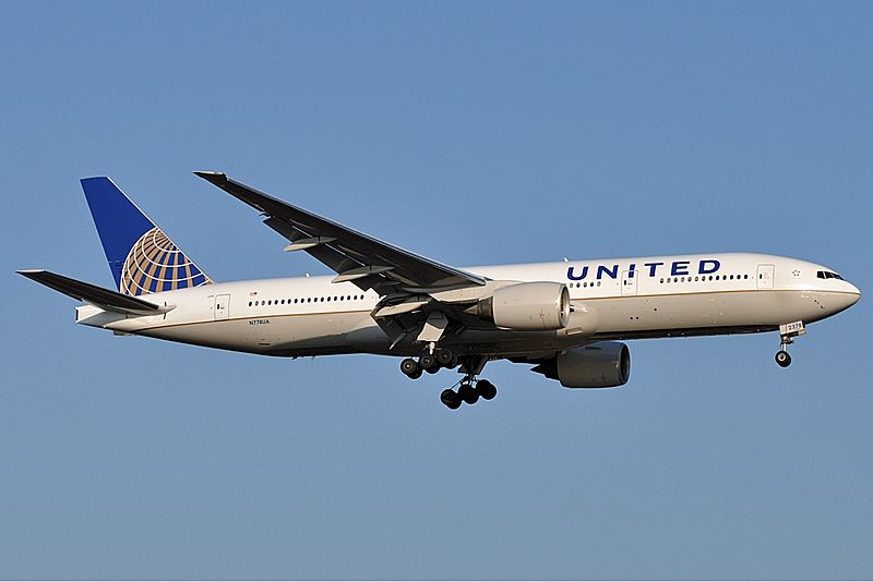 United Airlines Boeing 777-200 Meulemans