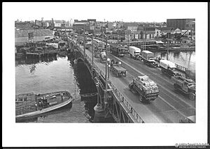 Archivo:Vista del puente Pueyrredón 1912