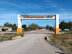 Arco de entrada a 16 de Septiembre, Sonora.jpg