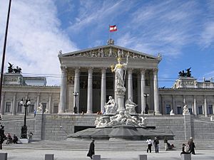 Archivo:Austria Parlament Front