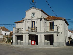 Archivo:Ayuntamiento de Alameda del Valle