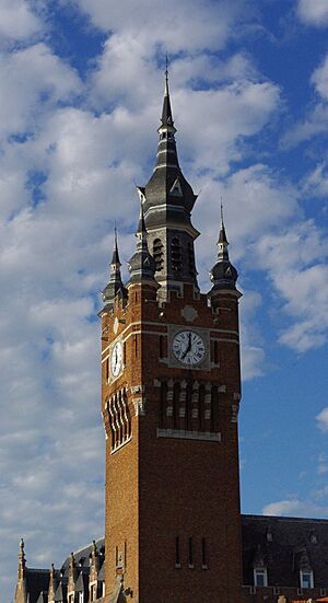Archivo:Beffroi Armentières (Nord)