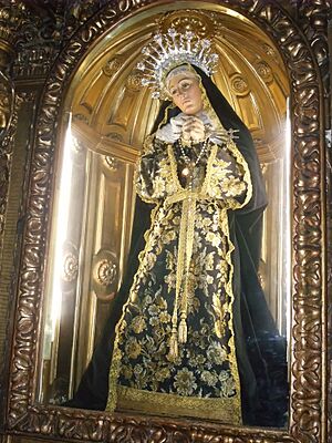 Archivo:Bilbao (Vizcaya)-Iglesia de los Santos Juanes-6-Virgen Dolorosa (Raimundo Capuz, 1690)
