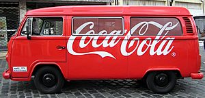 Archivo:Coca-Cola car Volkswagen Type-2 2 Curitiba