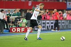 Archivo:FIFA WC-qualification 2014 - Austria vs. Germany 2012-09-11 - Per Mertesacker 02