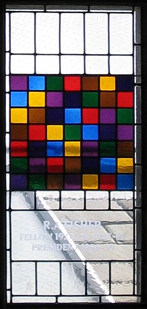 Archivo:Fisher-stainedglass-gonville-caius