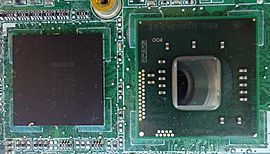 Archivo:Intel Atom N2800 and NM10