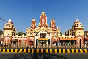 Archivo:Laxminarayan Temple in New Delhi 03-2016