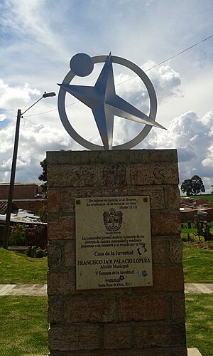 Archivo:Monumento a los jóvenes caídos