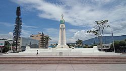 Archivo:Monumento al Salvador del Mundo 1