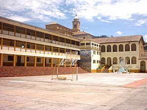 Archivo:NORMAL SUPERIOR NUESTRA SEÑORA DEL ROSARIO - GÜICÁN