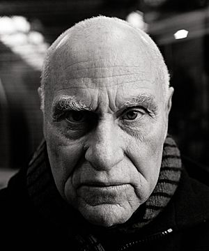 Oliver Mark - Richard Serra, Siegen 2005.jpg