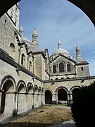 Périgueux Saint-Front vue depuis cloître galerie ouest