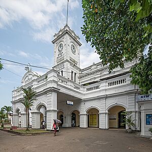 Archivo:SL Colombo asv2020-01 img35 Maradana station