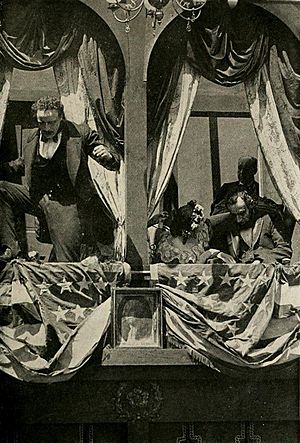 Archivo:The Birth of a Nation (1915) - 5