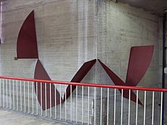 UCV 2015-141a Escultura de Félix George 1958, Interángulos