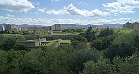 Vista de la Vuelta del Castillo y la Ciudadela (Pamplona) 04.jpg