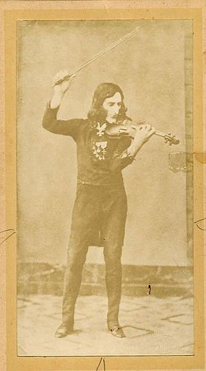 Archivo:1900 Imperial Cabinet Card of Fiorini Fake Daguerreotype of Niccolò Paganini