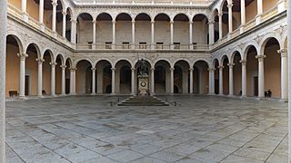 Alcázar de Toledo. Patio