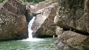 Archivo:Cascada en rio Brazo de Buey