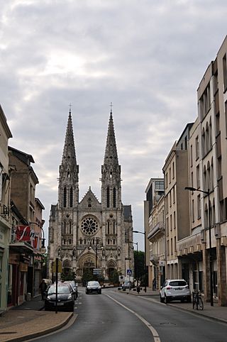 Châteauroux église Saint-André 7.jpg