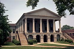 Chester County Courthouse (Built 1852), Chester, South Carolina.jpg