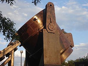 Archivo:Commemorating Monclova's industrial base