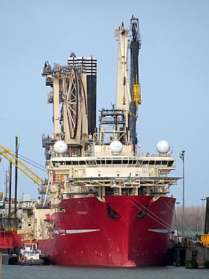 Archivo:Deep Energy, IMO 9481154 at the Tweede Werkhaven, Port of Rotterdam pic2