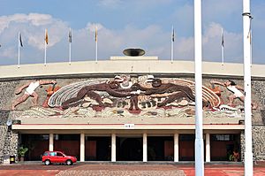 Archivo:Estadio Olímpico Universitario, 2011