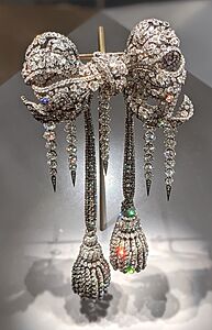 Grand noeud de corsage de l'impératrice Eugénie - François Kramer - Musée du Louvre Objets d'art OA 12238