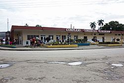Gtmo El Salvador 002.jpg
