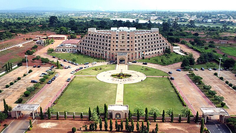 Hotel des parlementaires de Yamoussoukro (Bosson)