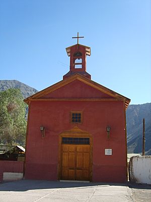 Archivo:Iglesia Nuestra Señora del Carmen de Los Loros - panoramio (1)