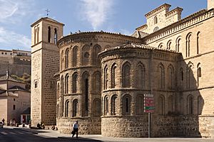 Archivo:Iglesia de Santiago del Arrabal - 01