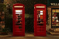 Archivo:Lightmatter phonebooths ( South Lake, Pasadena, California)