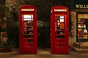 Archivo:Lightmatter phonebooths ( South Lake, Pasadena, California)