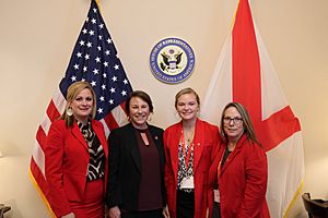 Archivo:Martha Roby with American Heart Association representatives