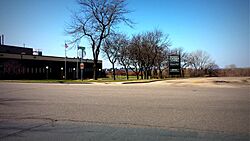 Mendota Corporate Centre - panoramio (1).jpg
