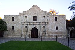 Archivo:Mission San Antonio aka Alamo