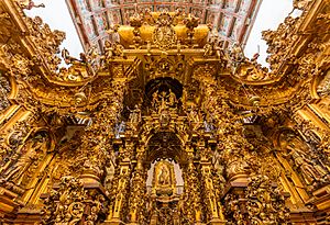 Archivo:Monasterio de San Martín, Santiago de Compostela, España, 2015-09-23, DD 38-40 HDR