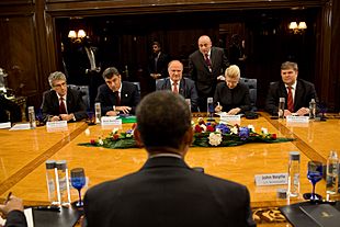 Archivo:Obama, Gozman, Nemtsov, Zyuganov, Mizulina, Mitrokhin