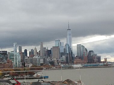 Archivo:Picture of Lower Manhattan; taken from Little Island